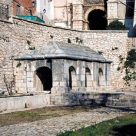 Fuente Zacatin/barranco; Fechas: Construcción 1779; Restauración 1983